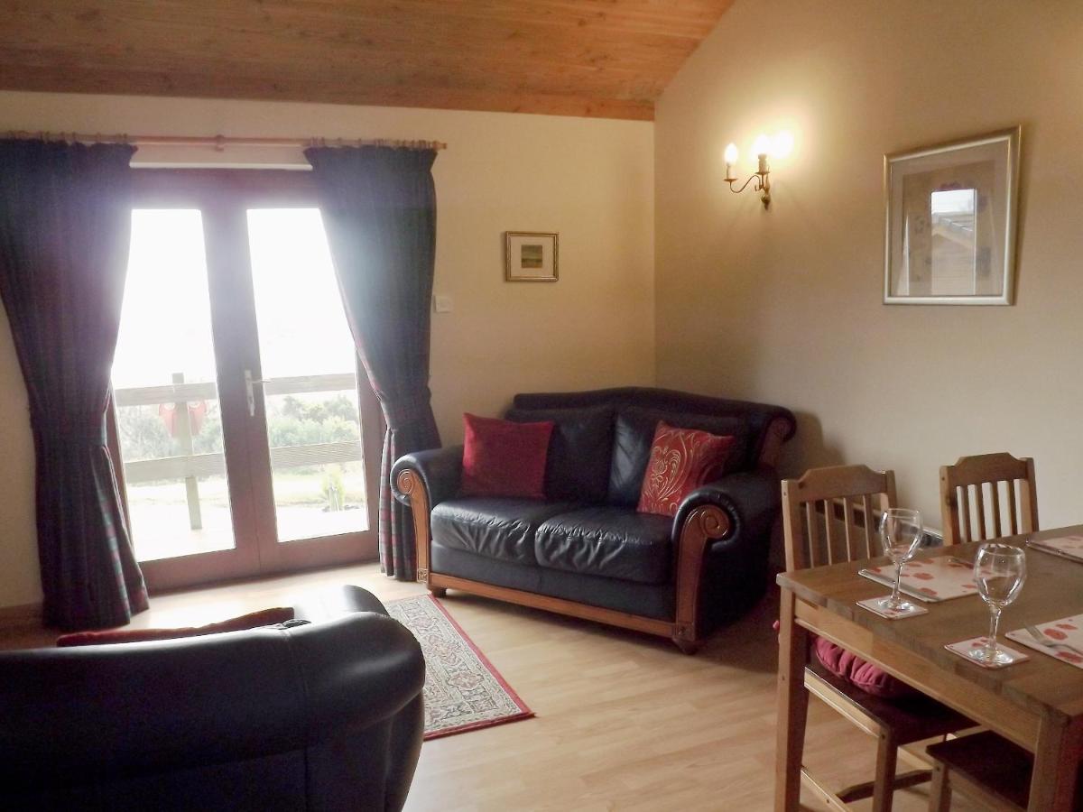 Ben Alder Lodge Milton of Campsie ภายนอก รูปภาพ